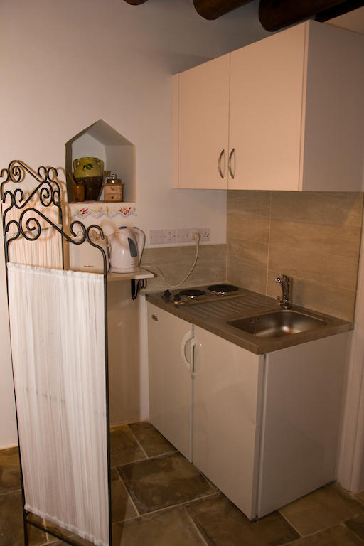 Xenios Cottages Lofou Bilik gambar