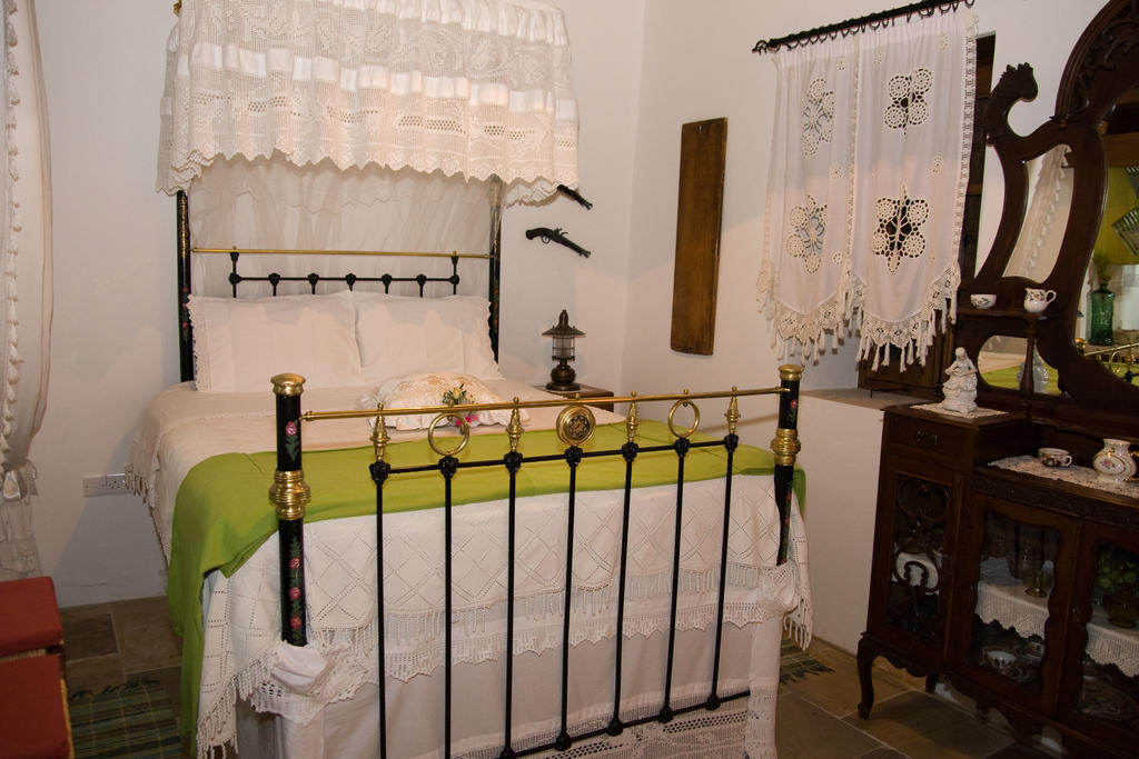 Xenios Cottages Lofou Bilik gambar