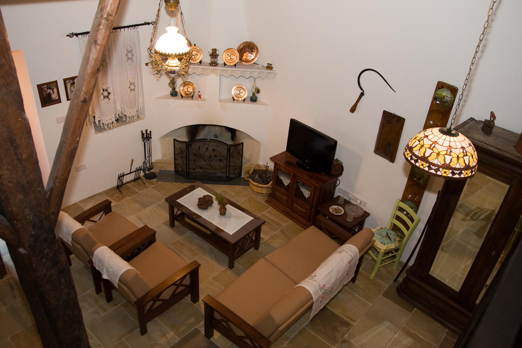 Xenios Cottages Lofou Bilik gambar